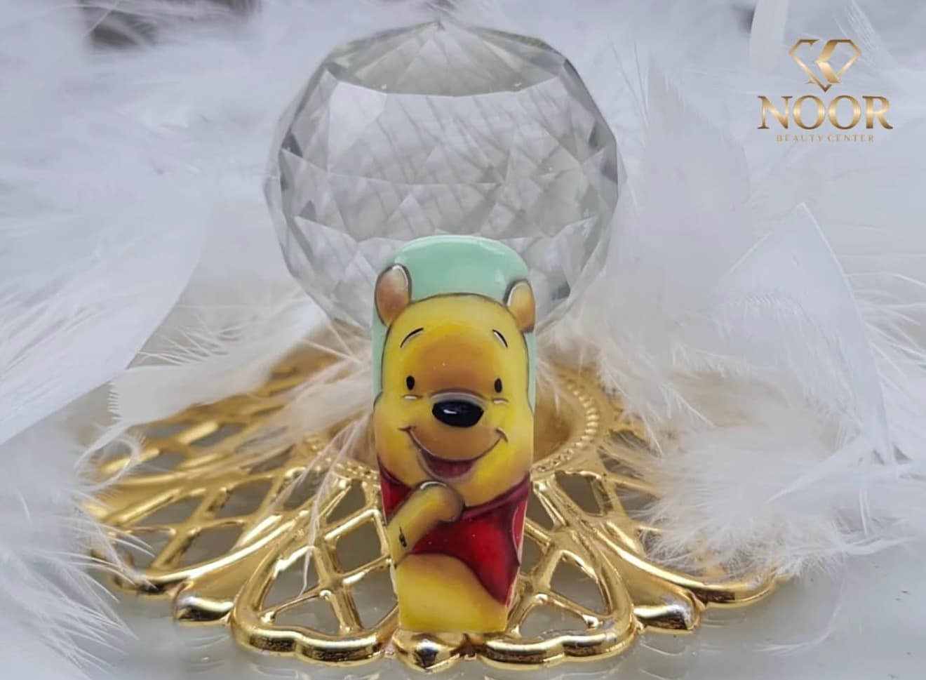 Refined feminine nail styling